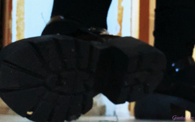 GiantessLive-Crushed_me_while_looking_for_me_2-5